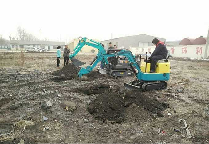 小型挖掘機日常操作 小型挖掘機日常操作